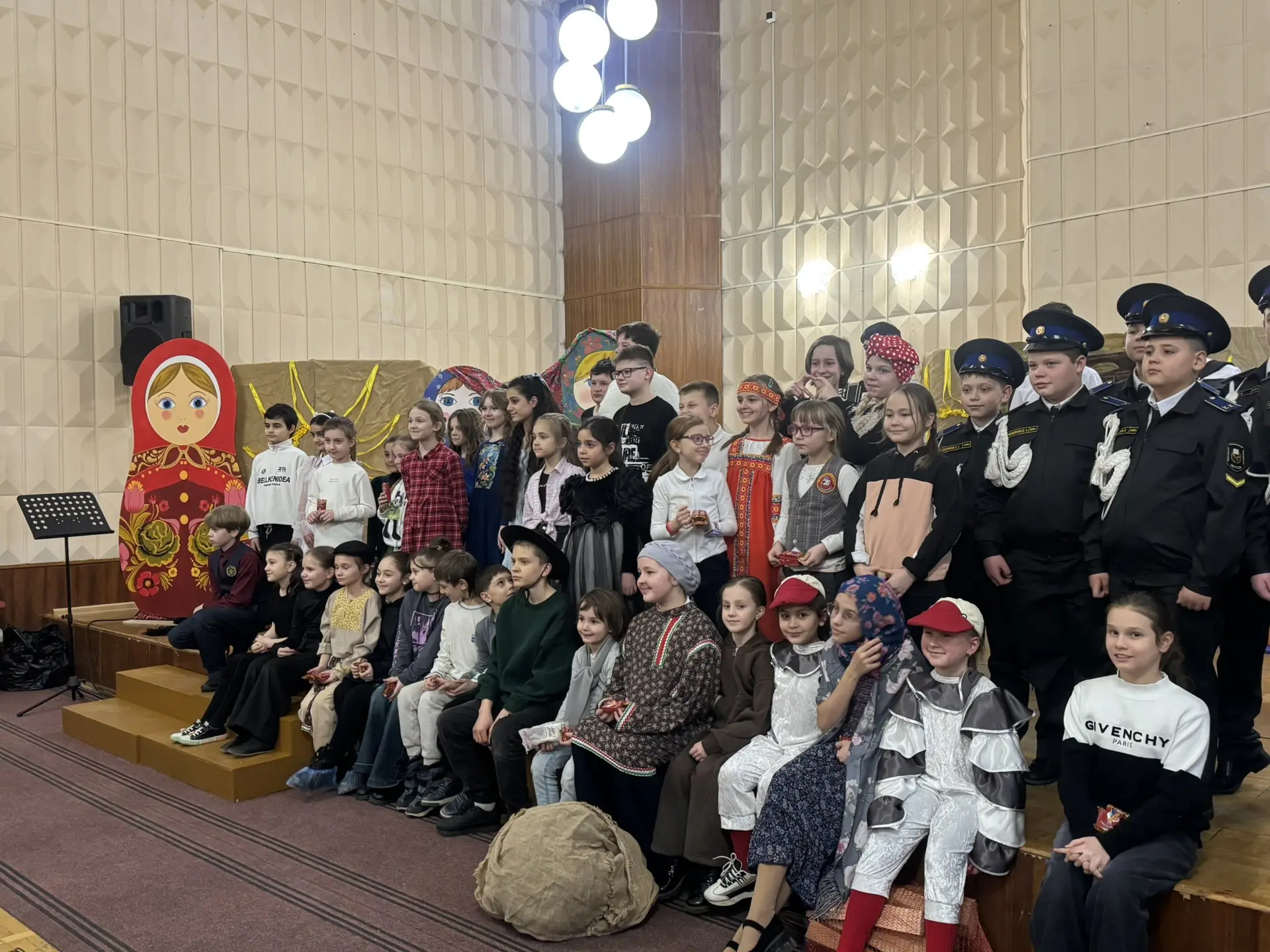 Детский спектакль.